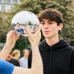 El creador de ChatGPT lanzó una criptomoneda que te paga por «ser humano»
