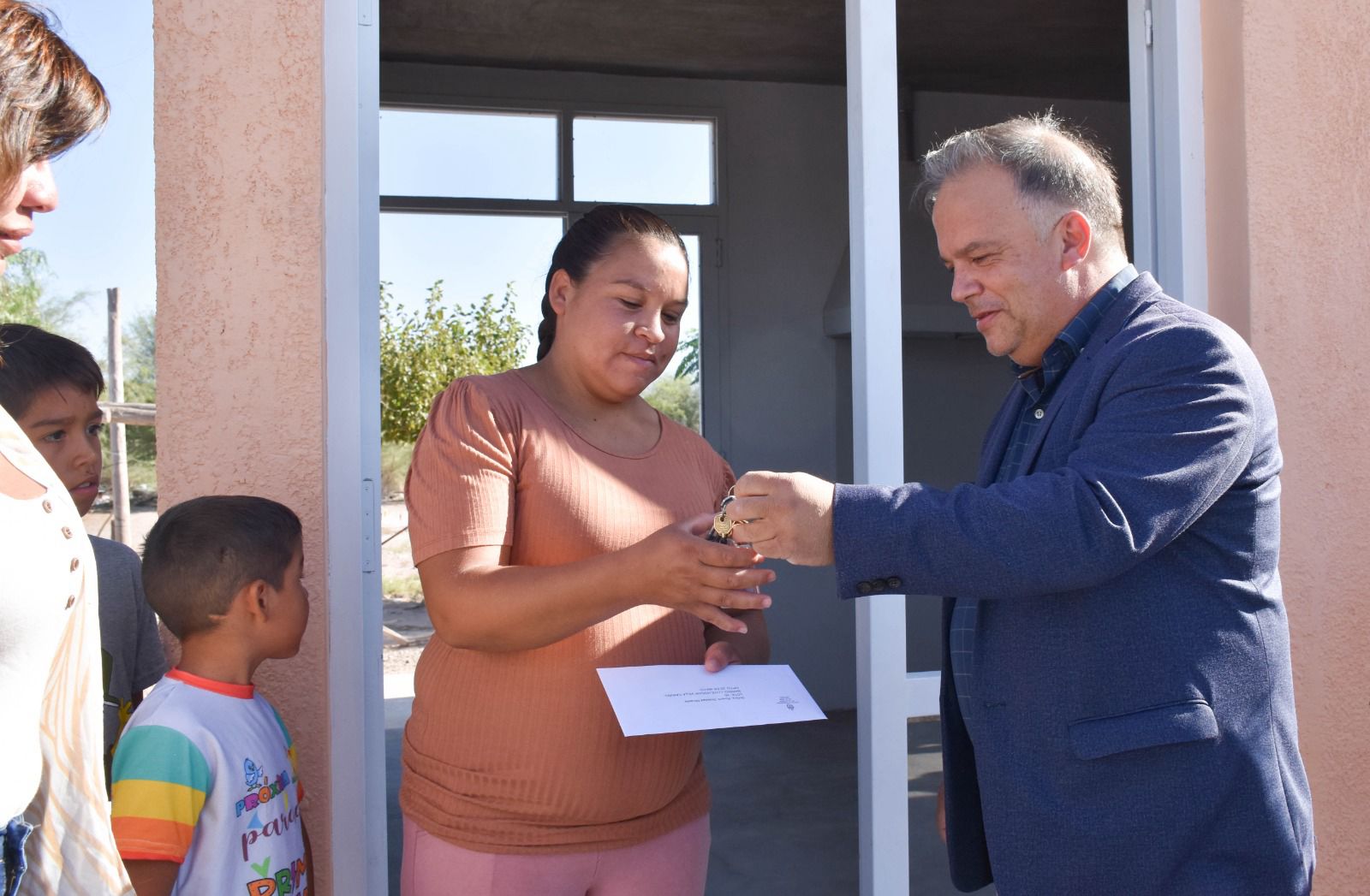 Se realizó la entrega de casas a 15 familias en 25 de Mayo » Diario ...