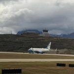 La primera parada del avión militar estadounidense que aterrizó en Ushuaia fué el viernes en la provincia de San Juan.