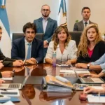 Gremios docentes rechazan oferta salarial y advierten con paro en inicio de clases en San Juan