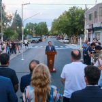 En Rivadavia, Orrego habilitó un nuevo asfalto y anunció una doble vía para descomprimir Avenida Libertador