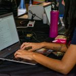 Docente analiza el impacto de la inteligencia artificial en la enseñanza