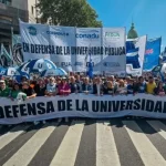 Arrancó el paro universitario y se atrasa el inicio de clases: docentes y no docentes reclaman un aumento salarial del 50%