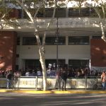 Un abrazo a la Escuela Industrial puso en la calle el reclamo por la universidad pública