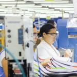 Caputo da el tiro de gracia a la fabricación de calzado deportivo nacional