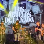 En una noche de emoción y nostalgia «Los Abuelos de la Nada»desplegaron sus clásicos inolvidables.