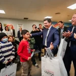 Orrego acompañó la inauguración de la sala de espera Oncológica del Hospital Rawson