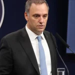 La estrategia del Gobierno para demorar la jugada de la oposición contra Manuel Adorni