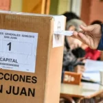 El Gobierno de San Juan analiza implementar una Boleta Única de Papel dividida en dos para las elecciones de 2027